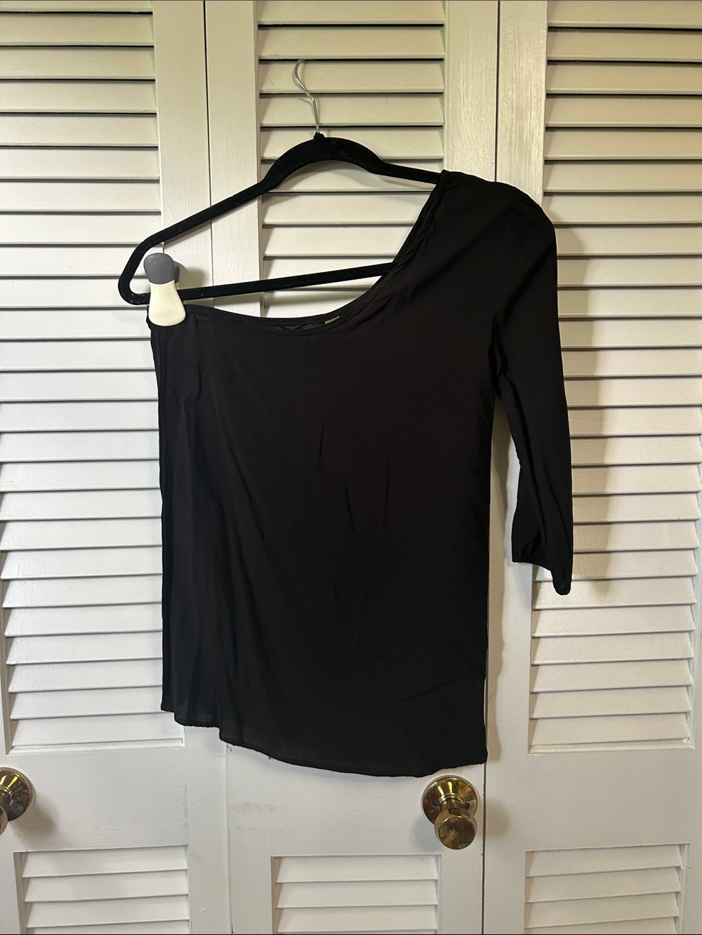 Women’s Black One-Shoulder Tunic Top